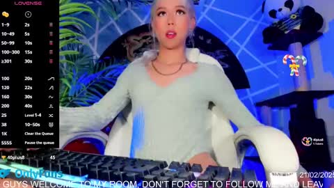   online show from 22, 2, 2025