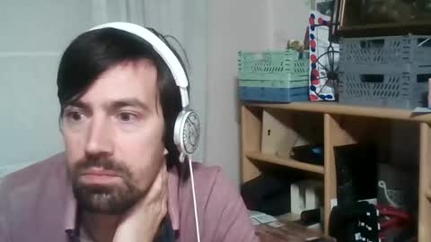 Snapshot of cleanwave chatting on 4, 10, 2025 cleanwave online show from 4, 10, 2025