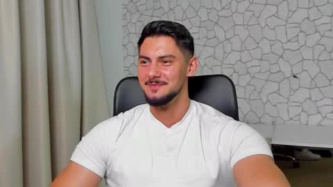 Snapshot of clintmasterss chatting on 16, 11, 2025 ClintMasterss online show from 16, 11, 2025