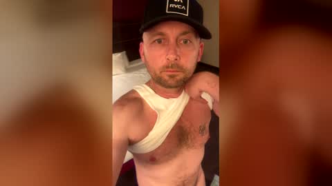 Snapshot of clintonclark1 chatting on 3, 3, 2026 clintonclark1 online show from 3, 3, 2026