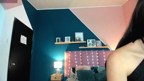 Cloe  online show from 29, 1, 2025