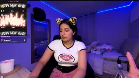 cloe small online show from 24, 10, 2025