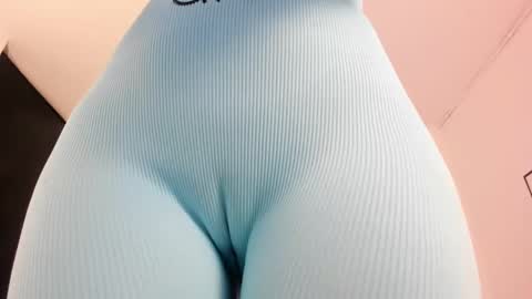 Snapshot of cloehonney chatting on 20, 1, 2025 cloe online show from 20, 1, 2025