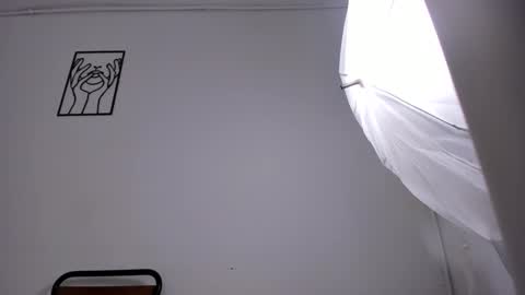 Snapshot of cloehonney chatting on 14, 2, 2025 cloe online show from 14, 2, 2025