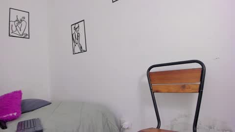 Snapshot of cloehonney chatting on 20, 2, 2025 cloe online show from 20, 2, 2025