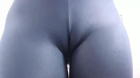 Snapshot of cloehonney chatting on 27, 2, 2025 cloe online show from 27, 2, 2025