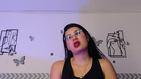 Snapshot of cloehonney chatting on 24, 9, 2025 cloe online show from 24, 9, 2025