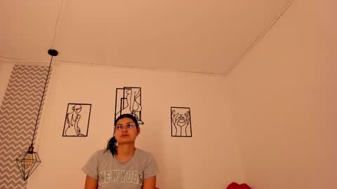 Snapshot of cloehonney chatting on 6, 10, 2025 cloe online show from 6, 10, 2025