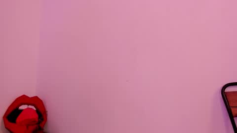 Snapshot of cloehonney chatting on 25, 11, 2025 cloe online show from 25, 11, 2025