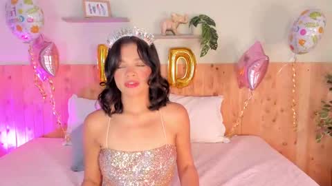 Snapshot of cloehsmiith chatting on 15, 11, 2025 Chloe Smith online show from 15, 11, 2025