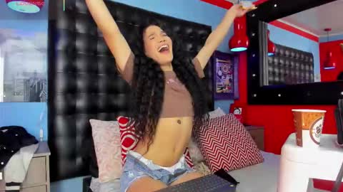 ---Cloe--- online show from 19, 11, 2025