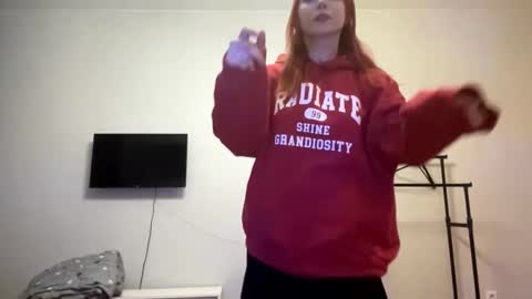 Snapshot of cloudmary chatting on 25, 2, 2026 Lily online show from 25, 2, 2026