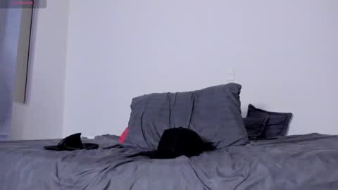 Snapshot of cloudy_pigdude chatting on 10, 3, 2025 CRISTIAN online show from 10, 3, 2025