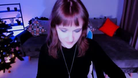  Clover  follow me  online show from 2, 1, 2025