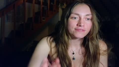 Snapshot of clover_tully chatting on 8, 2, 2025 Clover online show from 8, 2, 2025