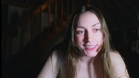 Snapshot of clover_tully chatting on 11, 3, 2025 Clover online show from 11, 3, 2025