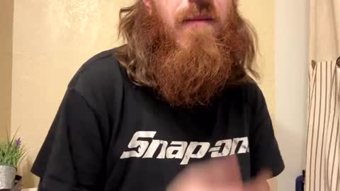 cloverboy1988 online show from 17, 1, 2025