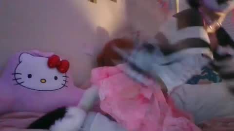 Snapshot of clownbambi chatting on 5, 2, 2025 clownbambi online show from 5, 2, 2025