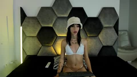 Cloy areo make me come with pleasure online show from 17, 7, 2026