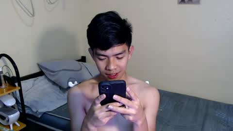 Snapshot of clyde_twinkx chatting on 5, 7, 2026 clyde_twinkx online show from 5, 7, 2026