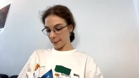 Snapshot of clyderolls chatting on 3, 6, 2026 Anya online show from 3, 6, 2026