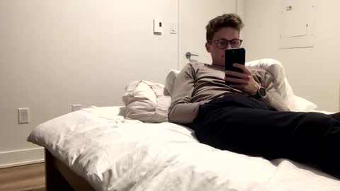 Twink Leo online show from 8, 3, 2025