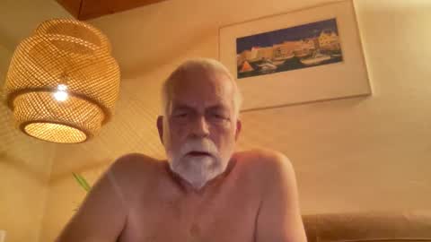 Snapshot of cock1955 chatting on 10, 1, 2026 jerk with a happy ending online show from 10, 1, 2026