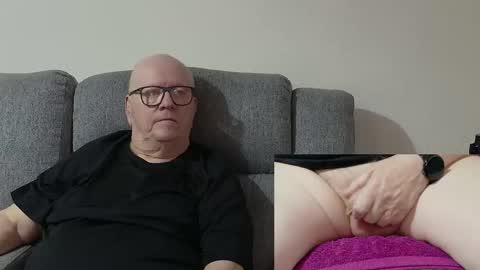 Snapshot of cockneymack51 chatting on 11, 11, 2025 Charlie. online show from 11, 11, 2025