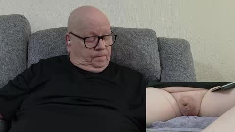 Snapshot of cockneymack51 chatting on 2, 4, 2026 Charlie. online show from 2, 4, 2026