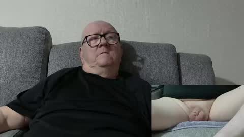 Snapshot of cockneymack51 chatting on 3, 4, 2026 Charlie. online show from 3, 4, 2026