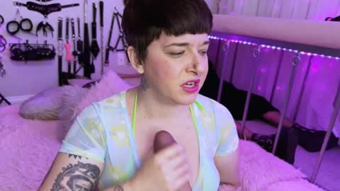 Coco Deville online show from 11, 3, 2025