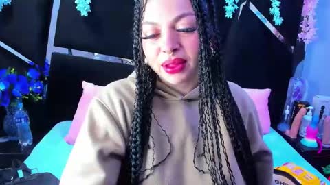 Snapshot of cocoo_nuth chatting on 23, 10, 2025 Cocoo online show from 23, 10, 2025