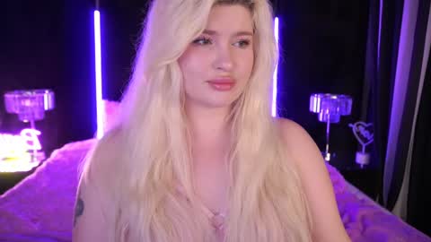 Snapshot of cocosecretss chatting on 13, 12, 2024 onlyfans amyleyy online show from 13, 12, 2024