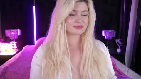 Snapshot of cocosecretss chatting on 15, 12, 2024 onlyfans amyleyy online show from 15, 12, 2024