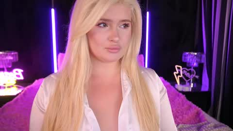 Snapshot of cocosecretss chatting on 10, 3, 2025 onlyfans amyleyy online show from 10, 3, 2025