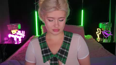 Snapshot of cocosecretss chatting on 7, 10, 2025 onlyfans amyleyy online show from 7, 10, 2025