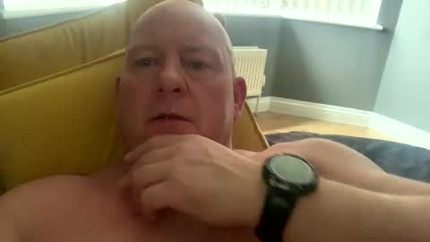 col4nows online show from 15, 10, 2025