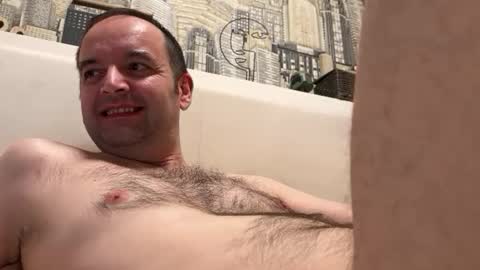 colambus83 online show from 9, 4, 2026