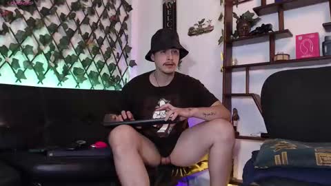 Snapshot of colby_scott chatting on 19, 9, 2025 Colby Scott online show from 19, 9, 2025