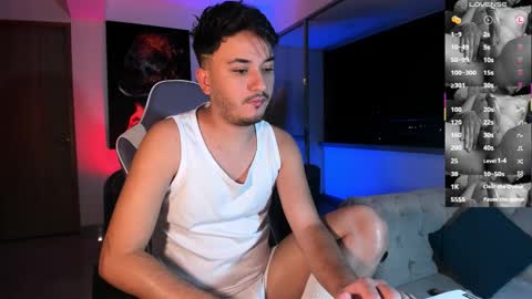 Snapshot of collage_hot25 chatting on 1, 11, 2025 javier online show from 1, 11, 2025