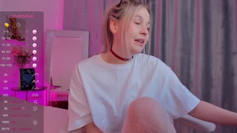 Collen Mon Tue Wed Thu Fri GMT 3 0300am - 0900am  online show from 20, 1, 2025