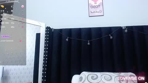 Snapshot of colombia_mommy_ chatting on 8, 1, 2025 GRETCHEN online show from 8, 1, 2025