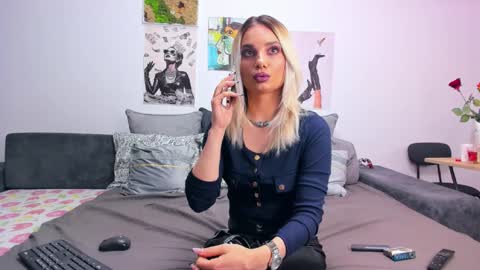 Snapshot of confidentmistress chatting on 23, 9, 2025 GoddessA online show from 23, 9, 2025