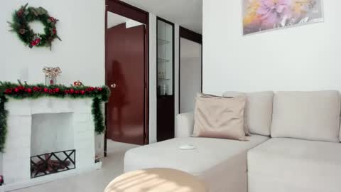 conie28  online show from 15, 12, 2025