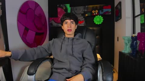 connor_stone_ online show from 19, 11, 2025