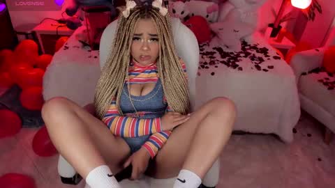 Snapshot of conny_curly chatting on 11, 2, 2025 Conny online show from 11, 2, 2025