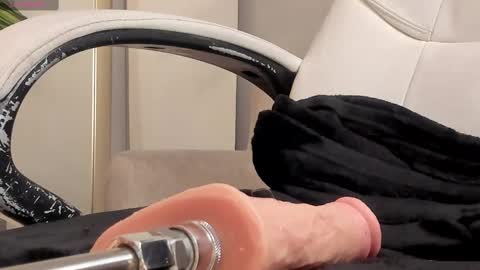 Snapshot of conny_curly chatting on 12, 3, 2025 Conny online show from 12, 3, 2025