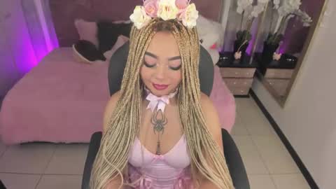 Snapshot of conny_curly chatting on 7, 10, 2025 Conny online show from 7, 10, 2025