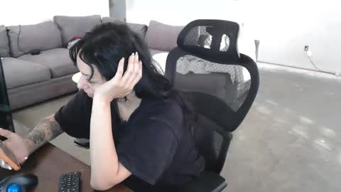 Snapshot of controllercutie chatting on 15, 1, 2026 controllercutie online show from 15, 1, 2026