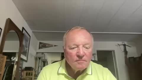 Snapshot of cookoosnest chatting on 11, 10, 2025 cookoosnest online show from 11, 10, 2025